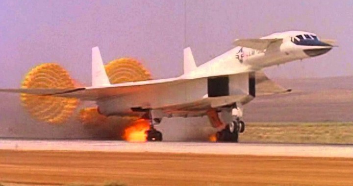 Shocking Footage of XB-70 Valkyrie Mach 3 Bomber Emergency Landing at Edwards Air Force Base
