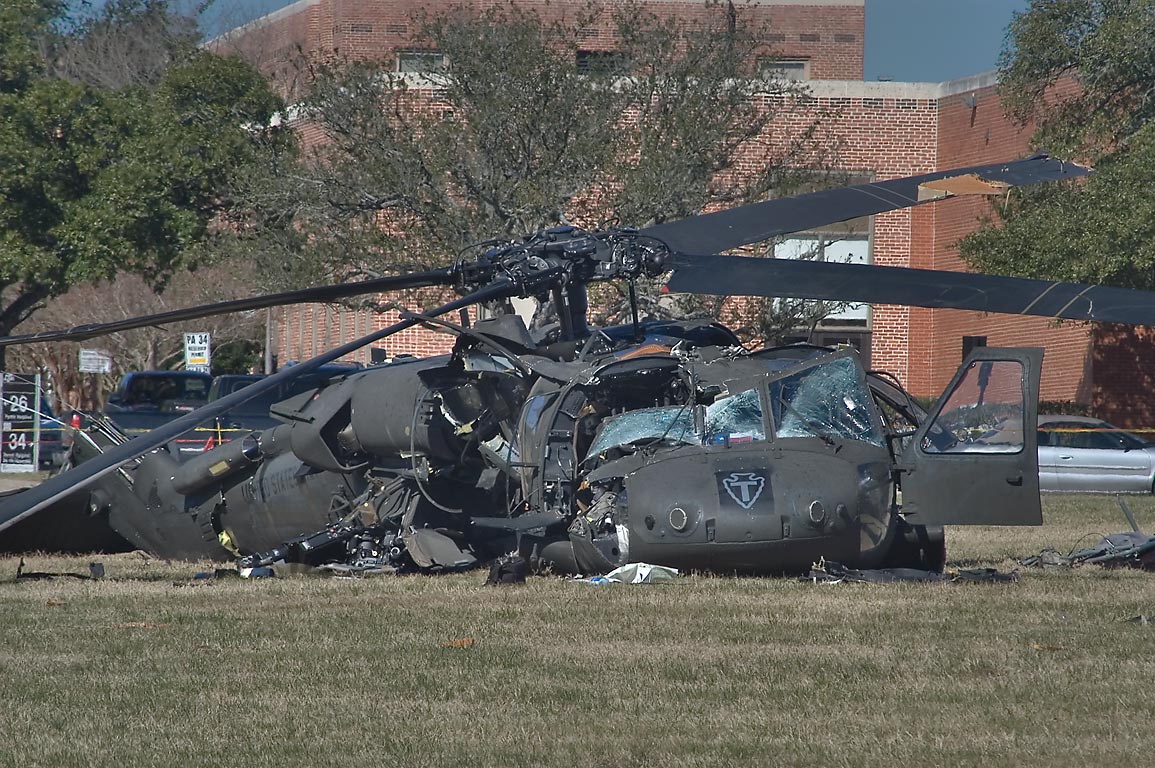 One Dead and 3 Injured In Sikorsky UH-60A Black Hawk Helicopter Crash