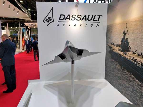 France unveils swept W-shaped wing model of the New Generation Fighter jet