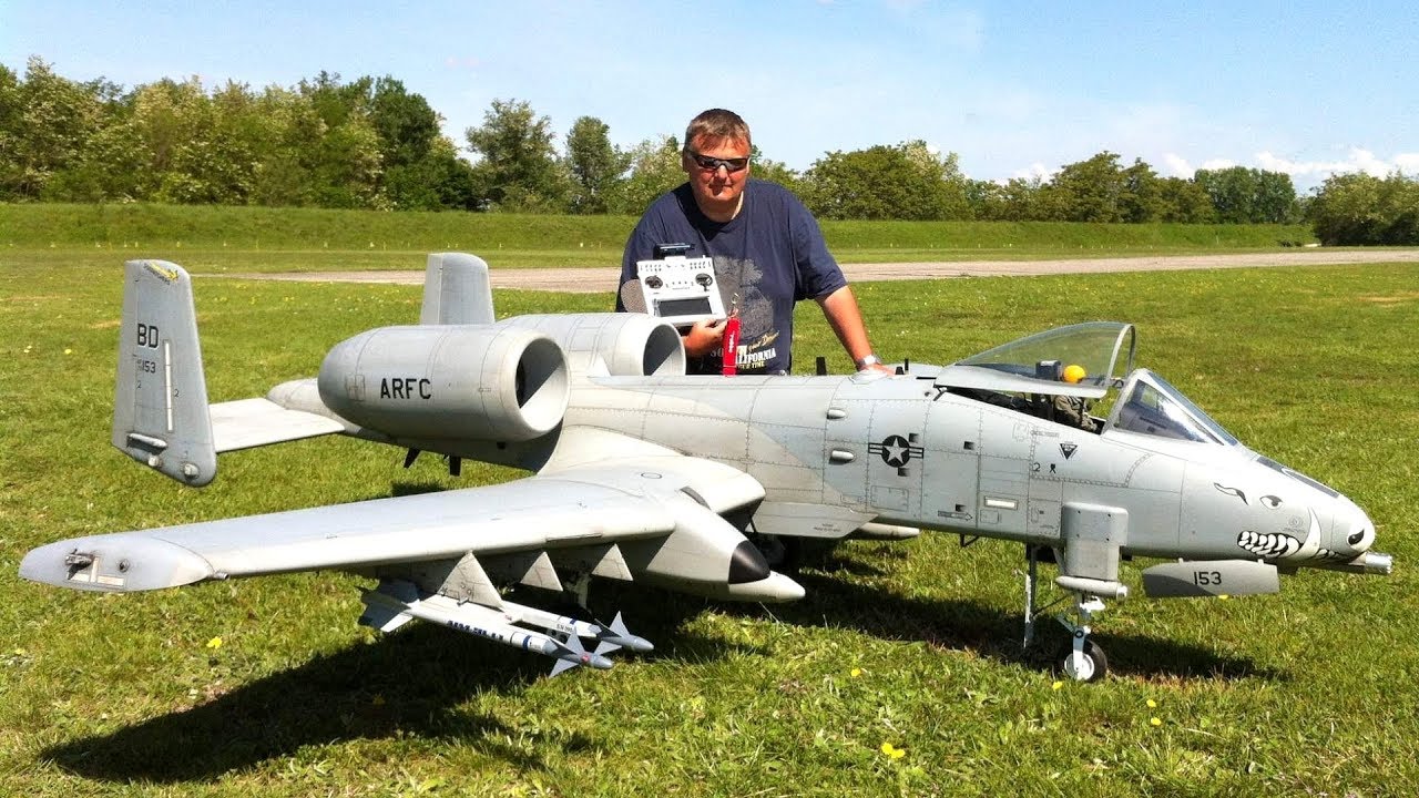 Gigantic RC A-10 Warthog Roars Dynamic Engines And Unleashes Flares