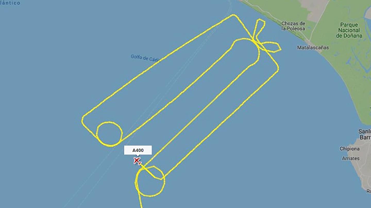 Airbus A400M Test pilots in Spain draw a Giant 'Dick In A Box' In The Sky
