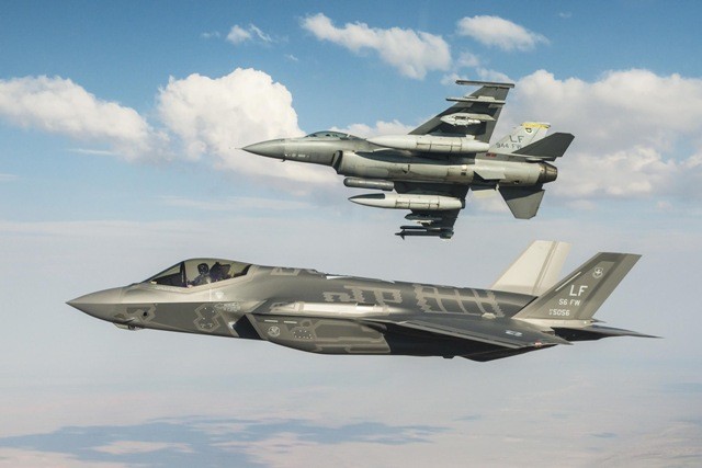 Singapore picks F-35 to replace its aging F-16 fighter jets Fleet
