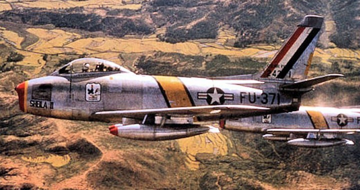 How F-86 Pilot Pushed his Wingman’s damaged Sabre for 60 Miles to keep him out of Enemy Hands
