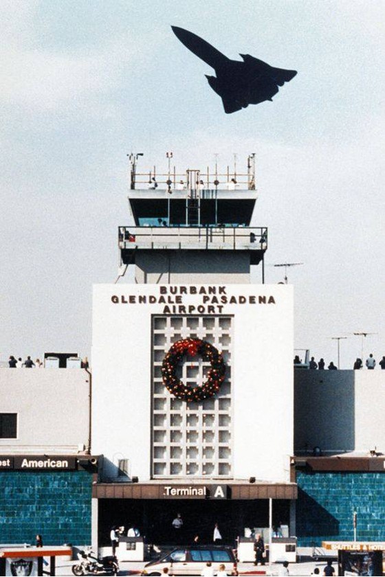 That time an SR-71 Blackbird pilot buzzed the Commercial Airport tower just like Tom Cruise did In 'Top Gun' movie