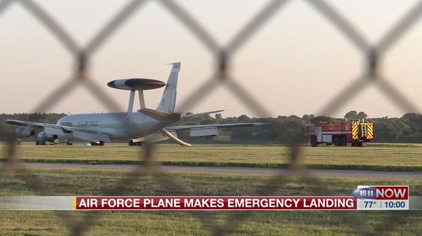 U.S. Air Force Boeing E-3B Sentry makes emergency landing at Lincoln Airport after engine fire