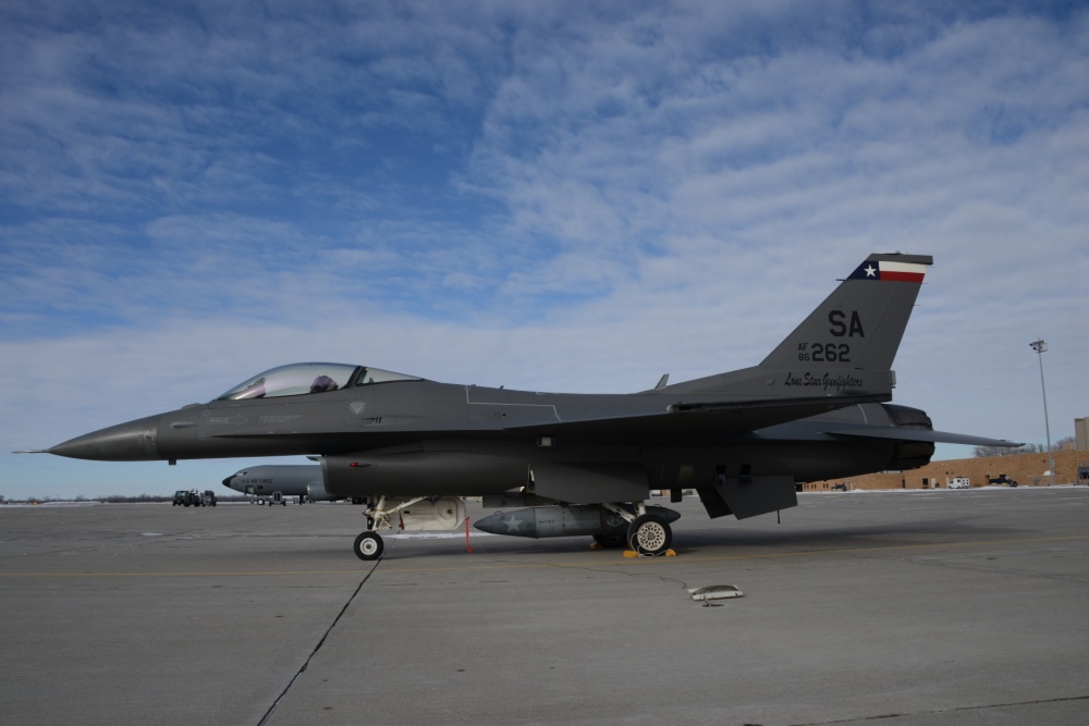 U.S. Air Force F-16C Receives New “Have Glass V” Paint Scheme