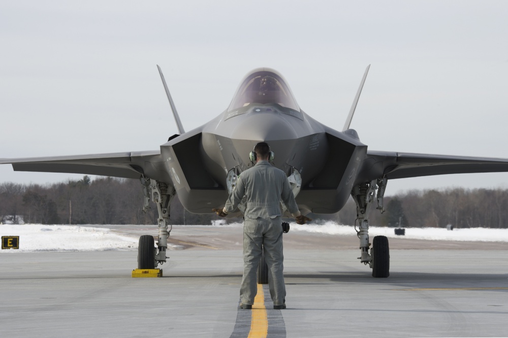 Despite Noise Concerns Wisconsin Air National Guard Will Get New F-35 Fighter Jets