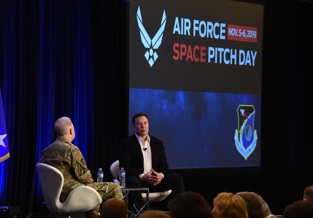 SpaceX’s Founder Elon Musk Tells Air Force Pilots: ‘The Fighter Jet Era Has Passed’