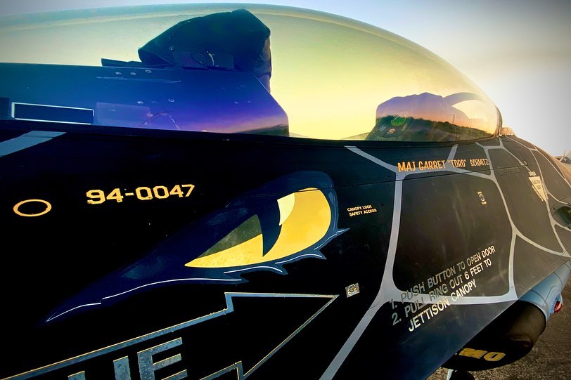 F-16 Viper Demo Team Unveils New Special Painted “Venom” Jet