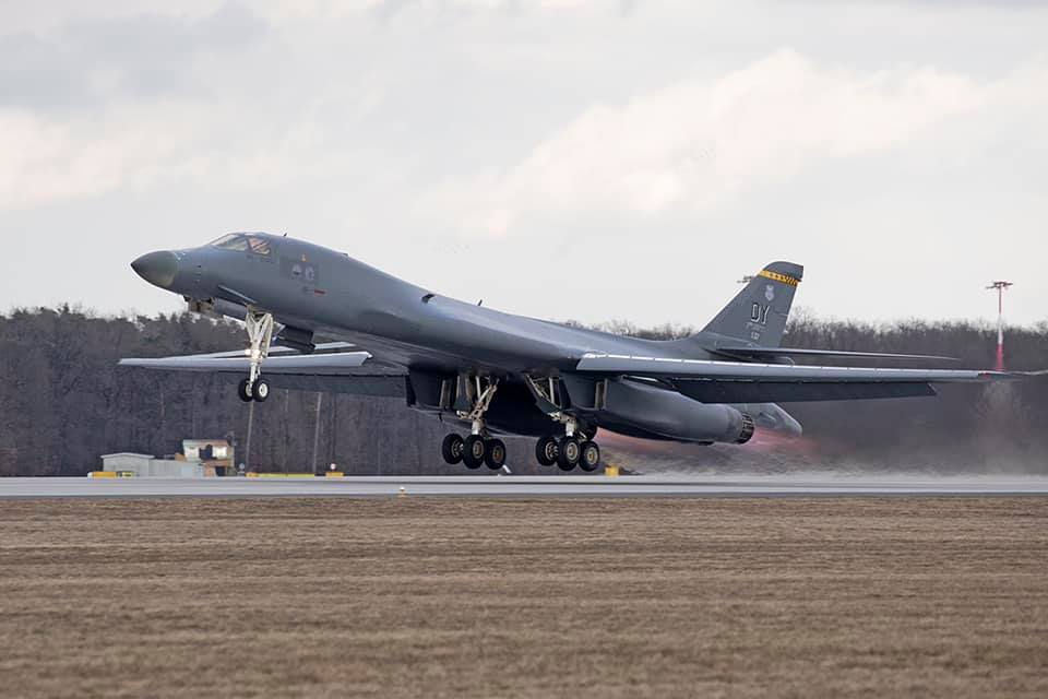 For The First Time Ever, B-1 Lancer Bomber Lands In Poland