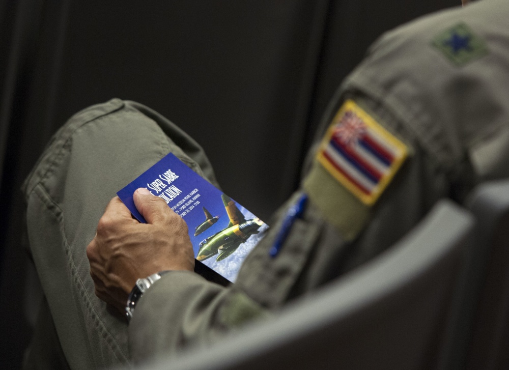 Top 10 Best Books For Fighter Pilots and Aviation Enthusiasts 