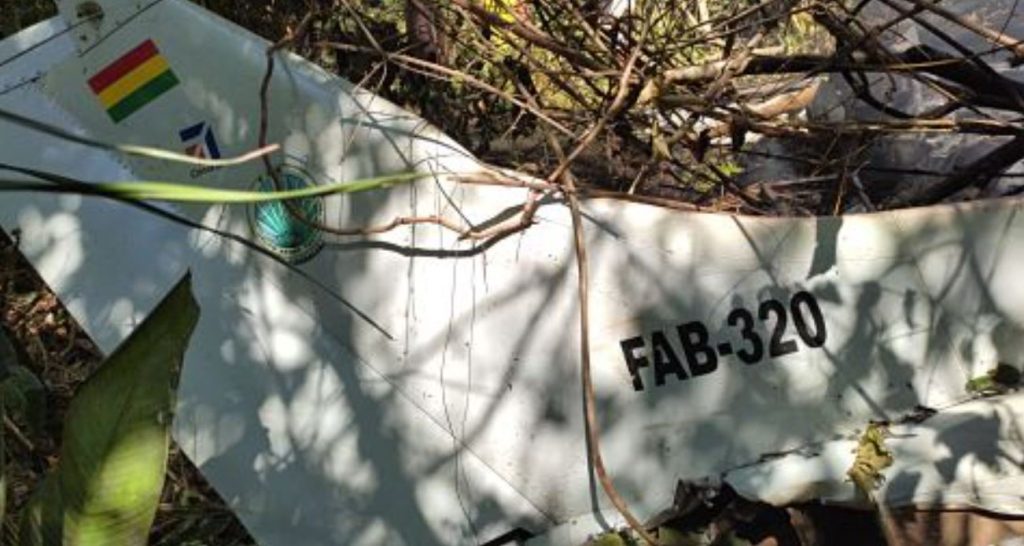 Bolivian Air Force Plane Crash Near Agua Dulce Killing 6 Onboard 