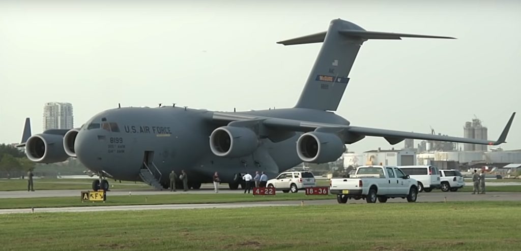 Video Shows C-17 Globemaster III Taking off After Accidently Landing At Small Commuter Airport