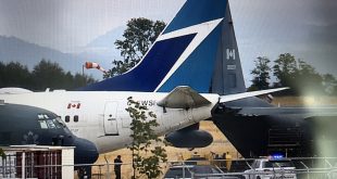 WestJet Plane Hits RCAF C-130H Hercules at Comox Airport